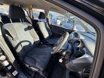 Honda Jazz I-VTEC ES I-SHIFT