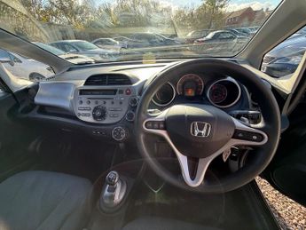 Honda Jazz I-VTEC ES I-SHIFT