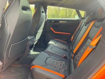 Lamborghini URUS 4.0 V8 BiTurbo 25.9kWh SE Auto 4WD Euro 6 5dr