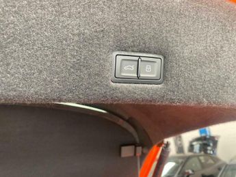 Lamborghini URUS 4.0 V8 BiTurbo 25.9kWh SE Auto 4WD Euro 6 5dr