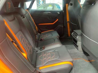 Lamborghini URUS 4.0 V8 BiTurbo 25.9kWh SE Auto 4WD Euro 6 5dr