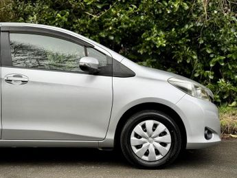 Toyota Yaris 1.33 Dual VVT-i TR Hatchback 5dr Petrol Multidrive S Euro 5 (101