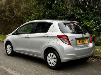 Toyota Yaris 1.33 Dual VVT-i TR Hatchback 5dr Petrol Multidrive S Euro 5 (101