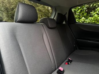 Toyota Yaris 1.33 Dual VVT-i TR Hatchback 5dr Petrol Multidrive S Euro 5 (101