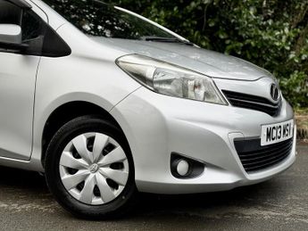 Toyota Yaris 1.33 Dual VVT-i TR Hatchback 5dr Petrol Multidrive S Euro 5 (101