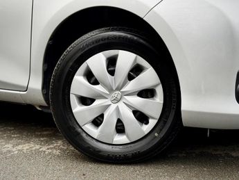 Toyota Yaris 1.33 Dual VVT-i TR Hatchback 5dr Petrol Multidrive S Euro 5 (101