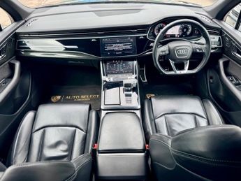 Audi Q7 TFSI QUATTRO S LINE BLACK EDITION