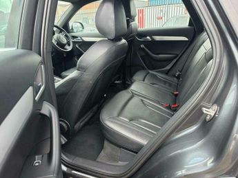 Audi Q3 2.0 TDI S line S Tronic quattro Euro 6 (s/s) 5dr (Nav)