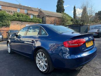 Audi A4 2.0 TDI SE Technik S Tronic quattro Euro 5 (s/s) 4dr