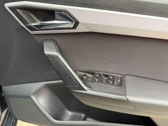 SEAT Ibiza 1.0 TSI FR DSG Euro 6 (s/s) 5dr