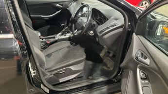 Ford Focus 1.0T EcoBoost Zetec Edition Hatchback 5dr Petrol Manual Euro 6 (