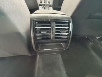 Volkswagen Passat 2.0 TDI BlueMotion Tech SE Business DSG Euro 6 (s/s) 5dr