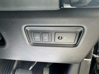 Land Rover Range Rover 4.4 SD V8 Vogue SE SUV 5dr Diesel Auto 4WD Euro 6 (s/s) (339 ps)