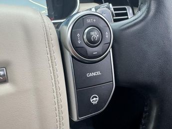 Land Rover Range Rover 4.4 SD V8 Autobiography SUV 5dr Diesel Auto 4WD Euro 6 (s/s) (33