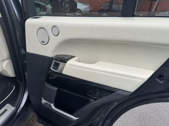 Land Rover Range Rover 4.4 SD V8 Autobiography SUV 5dr Diesel Auto 4WD Euro 6 (s/s) (33