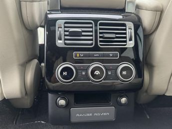Land Rover Range Rover 4.4 SD V8 Autobiography SUV 5dr Diesel Auto 4WD Euro 6 (s/s) (33