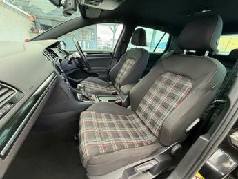 Volkswagen Golf GTi 2.0 TSI BlueMotion Tech GTI DSG Euro 6 (s/s) 5dr