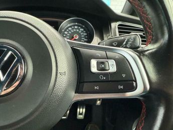 Volkswagen Golf GTi 2.0 TSI BlueMotion Tech GTI DSG Euro 6 (s/s) 5dr