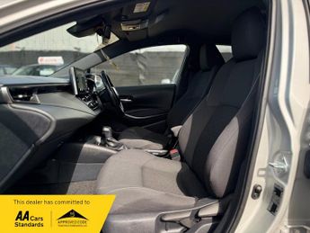 Toyota Corolla VVT-I DESIGN