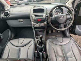 Toyota AYGO 1.0 VVT-i Black Euro 4 5dr