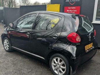 Toyota AYGO 1.0 VVT-i Black Euro 4 5dr