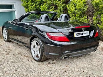 Mercedes-Benz CLS 1.8 SLK 200 AMG Sport BlueEfficiency Auto 2dr