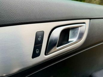 Mercedes-Benz CLS 1.8 SLK 200 AMG Sport BlueEfficiency Auto 2dr