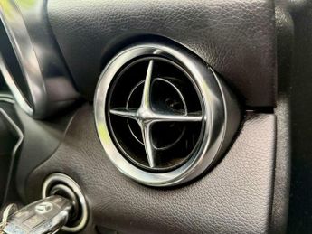 Mercedes-Benz CLS 1.8 SLK 200 AMG Sport BlueEfficiency Auto 2dr