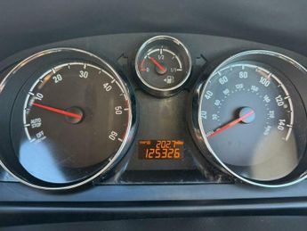 Vauxhall Antara 2.2 CDTi Exclusiv 4WD Euro 5 (s/s) 5dr