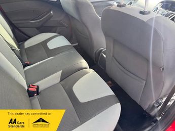 Ford Focus 1.6 Zetec Powershift Euro 5 5dr