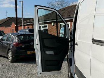 Mercedes-Benz Sprinter 2.1 314 CDI Progressive Panel Van 5dr Diesel Manual RWD L4 H3 Eu