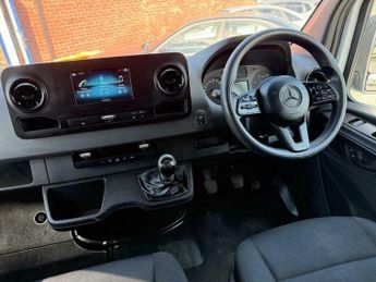 Mercedes-Benz Sprinter 2.1 314 CDI Progressive Panel Van 5dr Diesel Manual RWD L4 H3 Eu