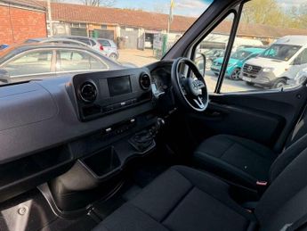 Mercedes-Benz Sprinter 2.1 314 CDI Progressive Panel Van 5dr Diesel Manual RWD L4 H3 Eu