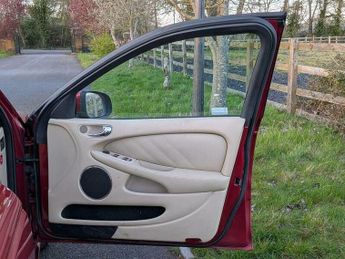 Jaguar X-Type 2.2D DPF SE 5dr