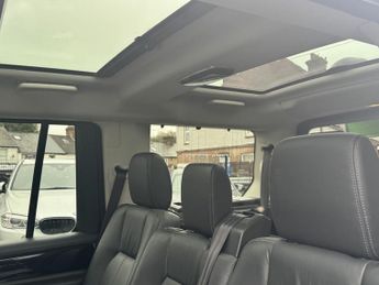 Land Rover Discovery 3.0 SD V6 HSE Luxury SUV 5dr Diesel Auto 4WD Euro 6 (s/s) (256 b