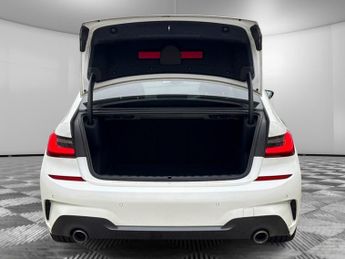 BMW 320i 320I M SPORT