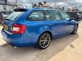 Skoda Octavia 2.0 TDI vRS Estate 5dr Diesel DSG 4WD Euro 6 (s/s) (184 ps)
