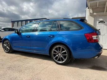 Skoda Octavia 2.0 TDI vRS Estate 5dr Diesel DSG 4WD Euro 6 (s/s) (184 ps)