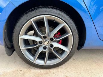 Skoda Octavia 2.0 TDI vRS Estate 5dr Diesel DSG 4WD Euro 6 (s/s) (184 ps)