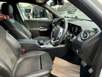 Mercedes-Benz C Class 2.0 GLB220d AMG Line (Premium) 8G-DCT 4MATIC Euro 6 (s/s) 5dr (5