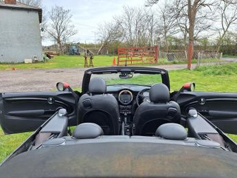 MINI Convertible 2.0 John Cooper Works Auto Euro 6 (s/s) 2dr
