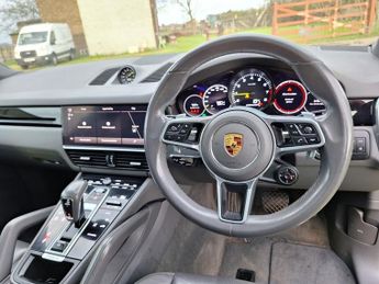 Porsche Cayenne 3.0 V6 E-Hybrid 17.9kWh TiptronicS 4WD Euro 6 (s/s) 5dr (3.6kW C