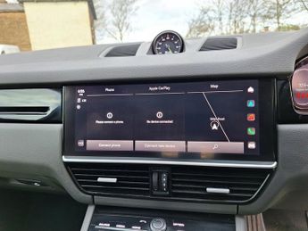 Porsche Cayenne 3.0 V6 E-Hybrid 17.9kWh TiptronicS 4WD Euro 6 (s/s) 5dr (3.6kW C