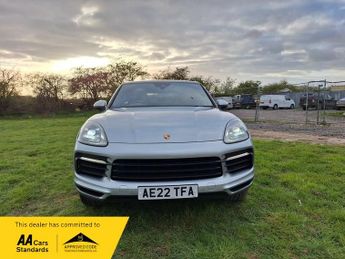 Porsche Cayenne 3.0 V6 E-Hybrid 17.9kWh TiptronicS 4WD Euro 6 (s/s) 5dr (3.6kW C