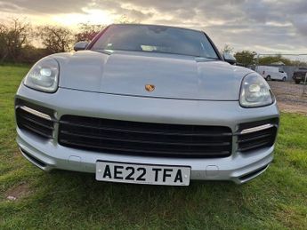 Porsche Cayenne 3.0 V6 E-Hybrid 17.9kWh TiptronicS 4WD Euro 6 (s/s) 5dr (3.6kW C
