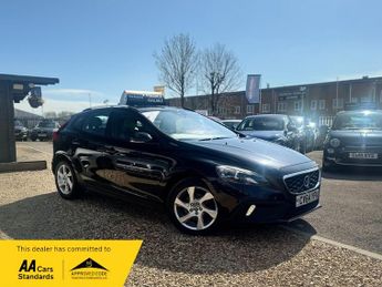 Volvo V40 D2 CROSS COUNTRY LUX