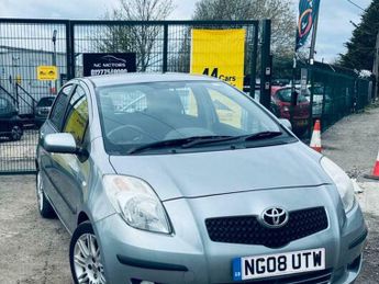 Toyota Yaris 1.3 VVT-i SR 5dr