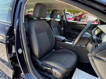 Vauxhall Insignia 2.0 Turbo D BlueInjection Tech Line Nav Sports Tourer Auto Euro 