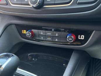Vauxhall Insignia 2.0 Turbo D BlueInjection Tech Line Nav Sports Tourer Auto Euro 