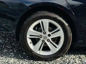 Vauxhall Insignia 2.0 Turbo D BlueInjection Tech Line Nav Sports Tourer Auto Euro 